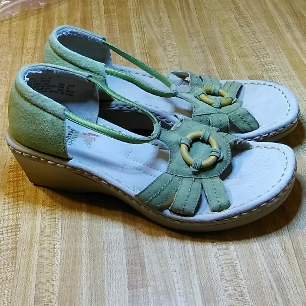 Earth Spirit Wedge Sandals Green Leather Sz 9.5